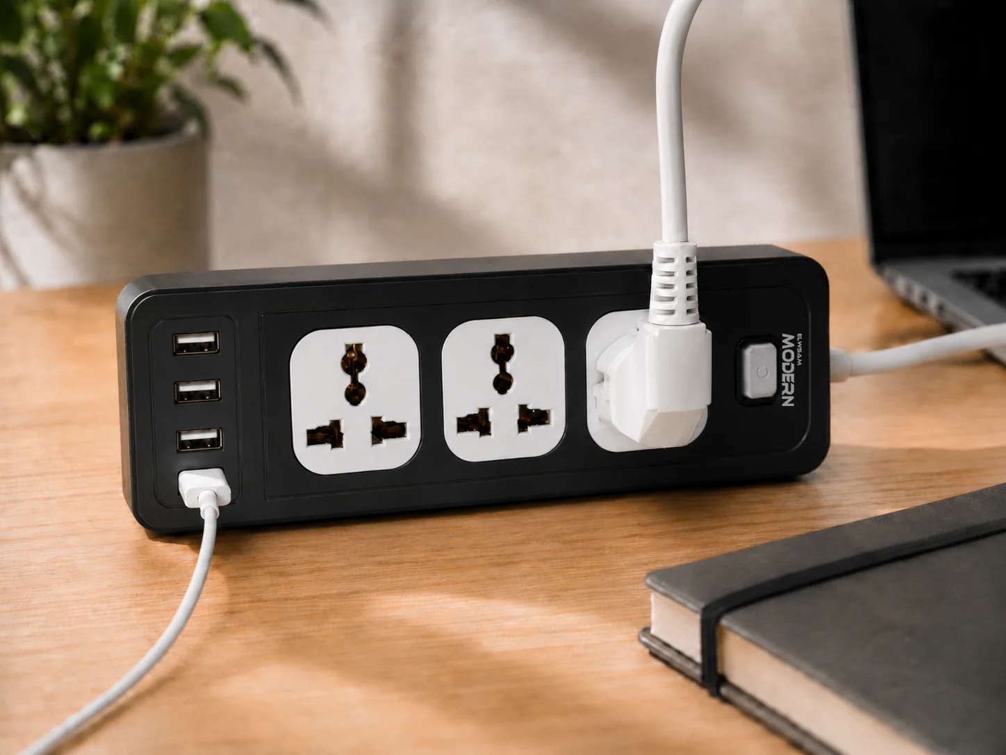 صورة مشترك كهرباء USB 4 منافذ أسود 2 متر - صورة 3